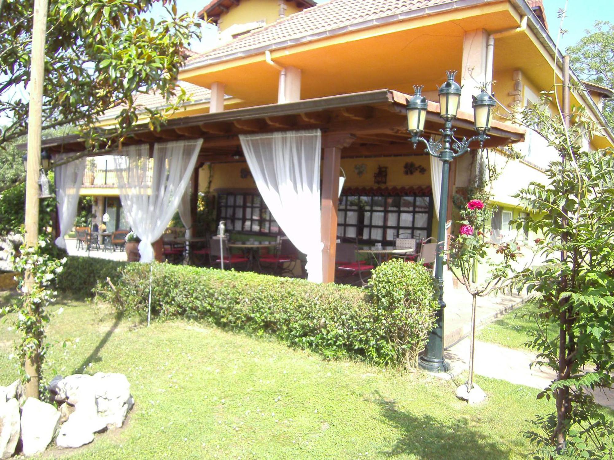 Hosteria Las Fuentes Rubayo Kültér fotó