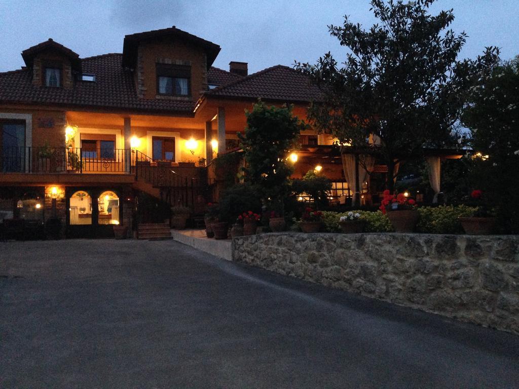 Hosteria Las Fuentes Rubayo Kültér fotó